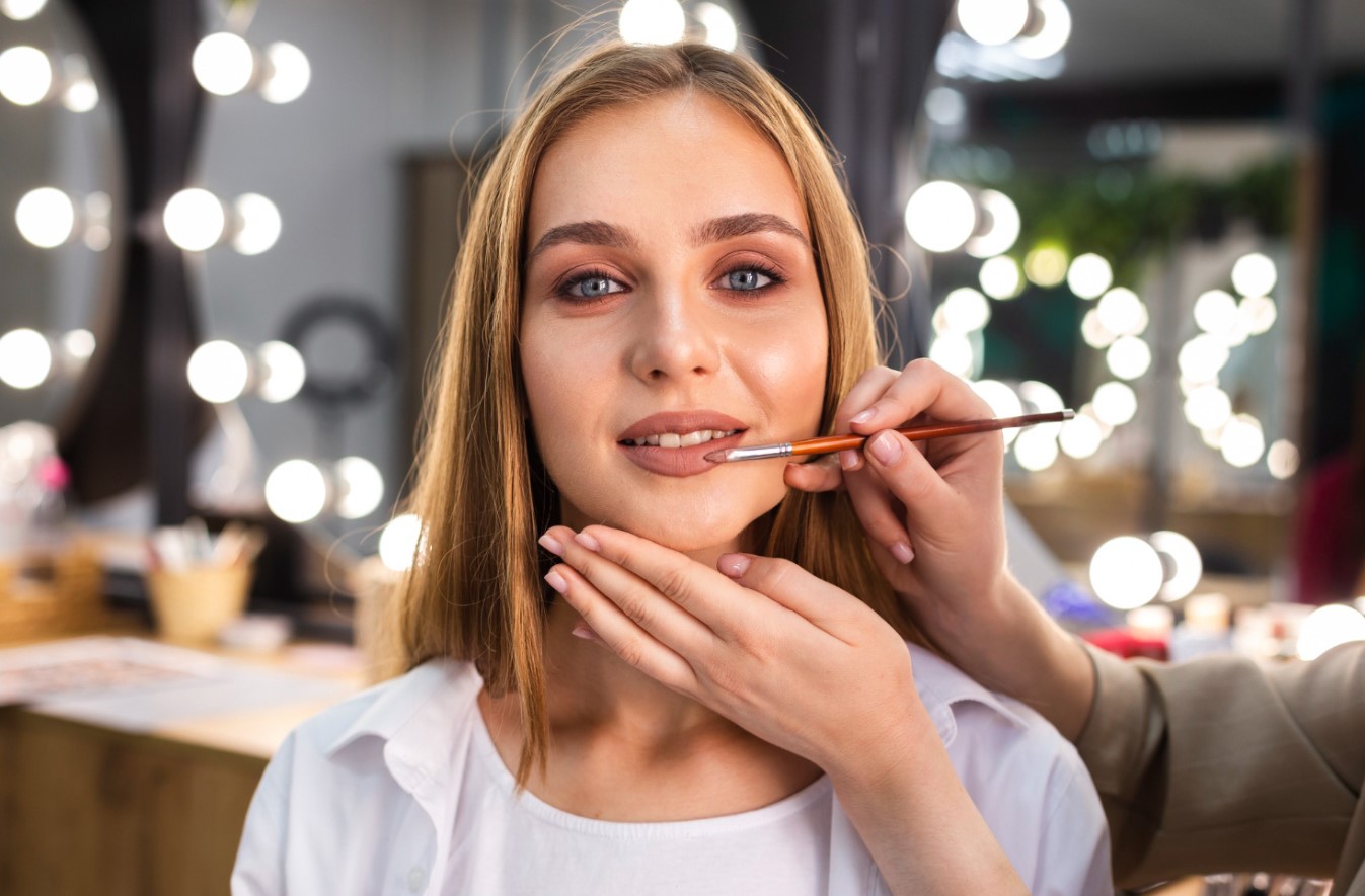Professional Makeup Course Training